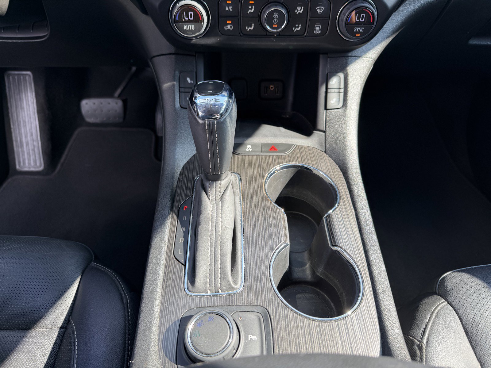 Used 2019 GMC Acadia SLT FWD image 24