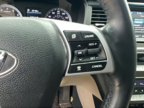 Used 2019 Hyundai Sonata Limited image 28
