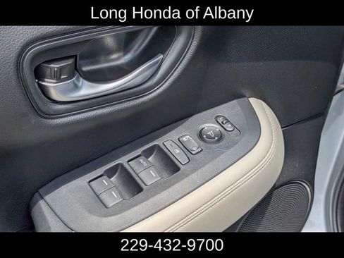 Used 2024 Honda HR-V LX image 13