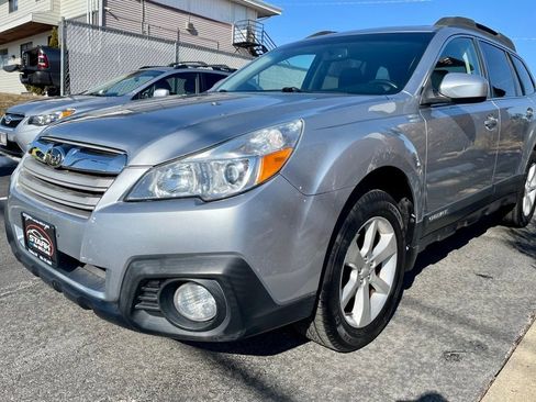 Used 2013 Subaru Outback 2.5i Premium image 4