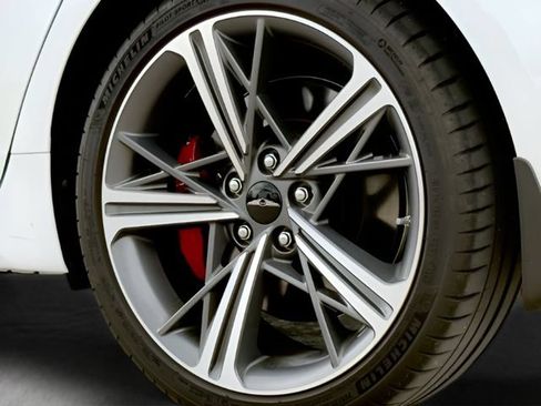 Used 2025 Genesis G70 3.3T Advanced w/ Sport Prestige Package RWD image 16
