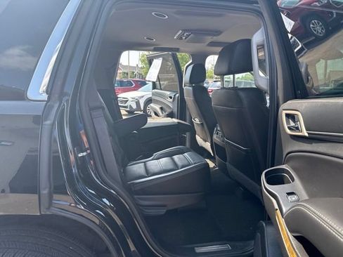 Used 2017 GMC Yukon Denali w/ Open Road Package AWD/4WD image 15