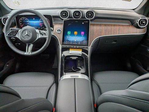 Used 2026 Mercedes-Benz GLC 300 4MATIC image 15