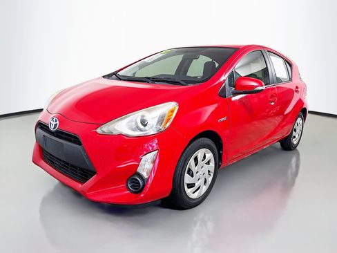 Used 2015 Toyota Prius C One FWD image 10