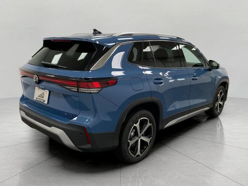 New 2026 Volkswagen Tiguan SE image 3