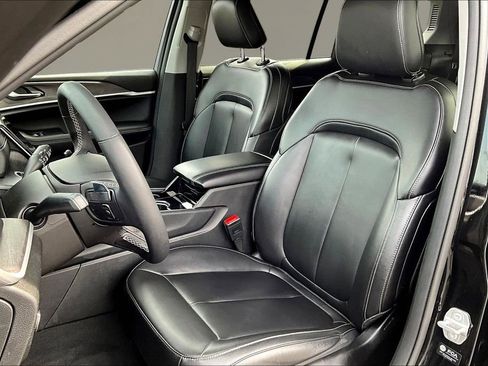 Used 2023 Jeep Grand Cherokee L Limited image 21