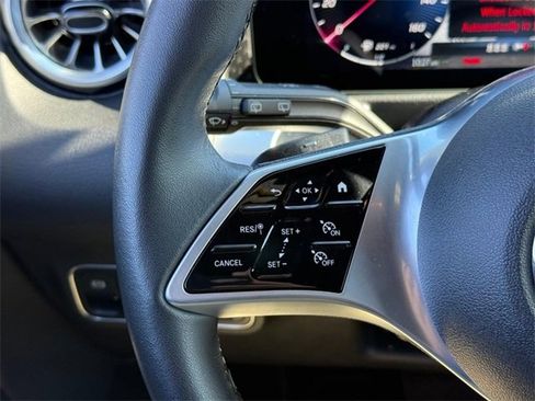 Certified 2025 Mercedes-Benz GLB 250 4MATIC image 20