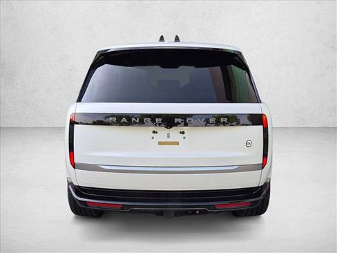 Certified 2025 Land Rover Range Rover SV AWD/4WD image 6