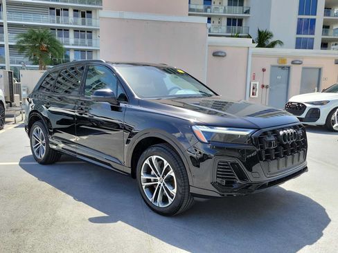 Certified 2026 Audi Q7 3.0T Premium w/ Convenience Plus Package AWD/4WD image 8
