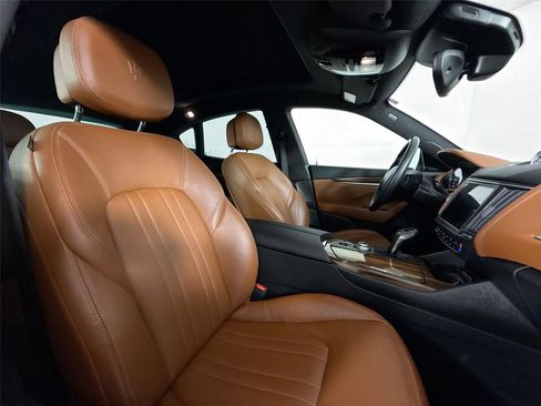 Used 2022 Maserati Levante GT image 43