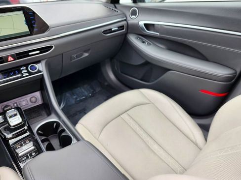Used 2020 Hyundai Sonata Limited image 13