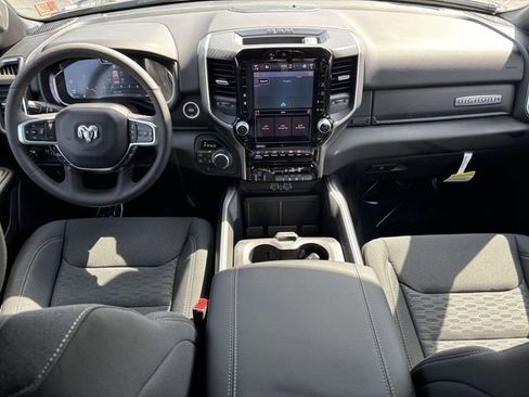 New 2026 RAM 1500 4x4 Crew Cab image 2