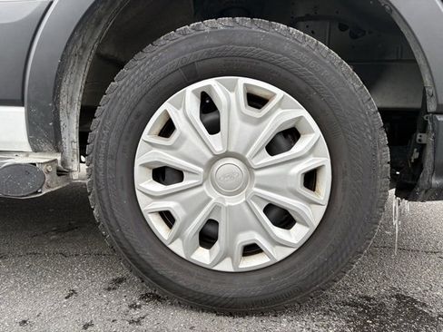 Used 2024 Ford Transit 250 Low Roof w/ Exterior Upgrade Package image 20