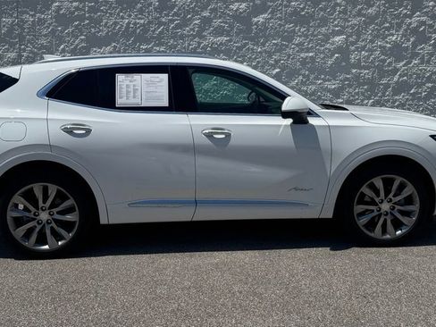 Used 2021 Buick Envision Avenir w/ Technology Package II AWD/4WD image 2