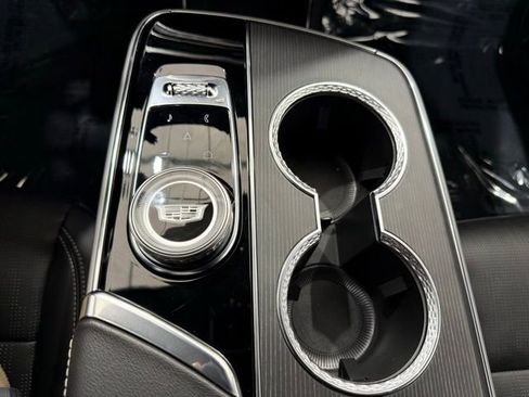 Used 2025 Cadillac Lyriq Sport image 33