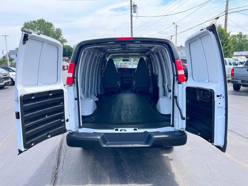 Used 2024 GMC Savana 2500 Work Van image 8