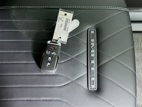 New 2026 RAM 2500 Limited w/ Towing Technology Group image 20