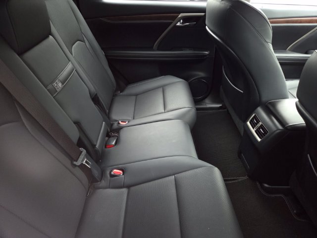 Used 2022 Lexus RX 350L FWD w/ Premium Package image 4