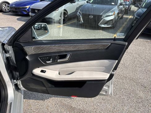 Used 2016 Mercedes-Benz E 350 Sedan image 14