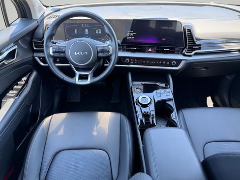 Used 2023 Kia Sportage EX AWD/4WD image 5