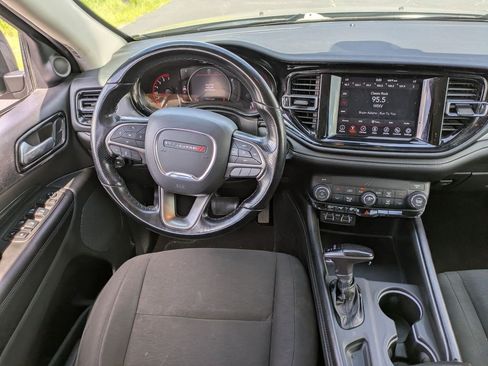 Used 2021 Dodge Durango SXT w/ 3rd Row Seating Group RWD image 17