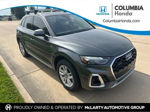 Used 2023 Audi Q5 2.0T Premium w/ Convenience Package AWD/4WD image 1