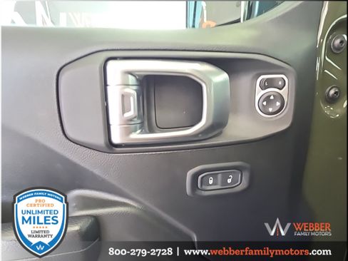 Used 2023 Jeep Gladiator Sport AWD/4WD image 14