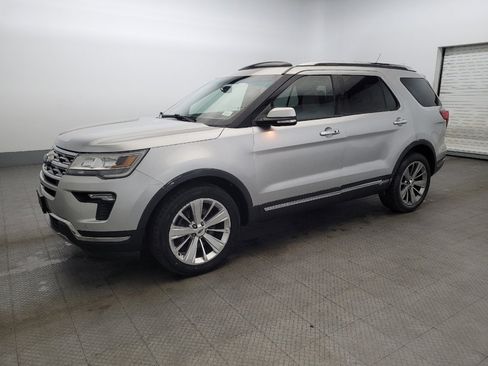 Used 2018 Ford Explorer Limited image 2