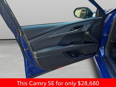 Used 2025 Toyota Camry SE FWD image 34