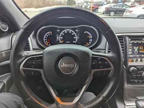 Used 2018 Jeep Grand Cherokee Laredo image 11