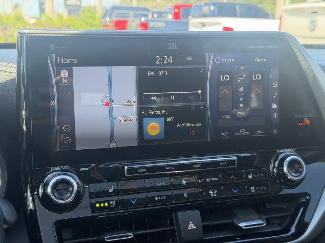 Used 2020 Toyota Highlander Platinum FWD image 31
