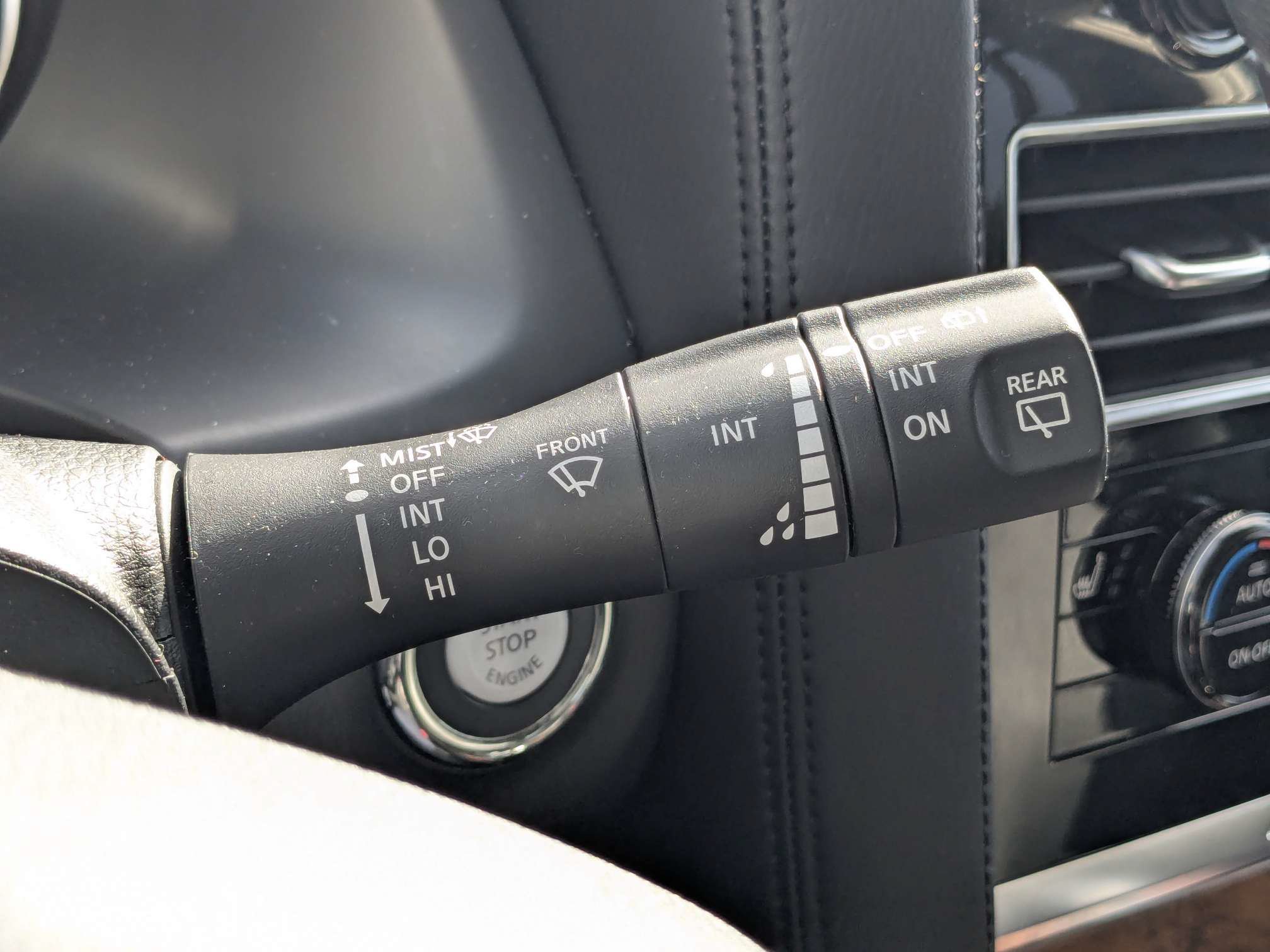 Used 2024 Nissan Armada SL w/ Captain's Chairs Package RWD image 31