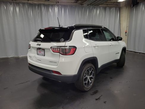 Used 2024 Jeep Compass Limited AWD/4WD image 8