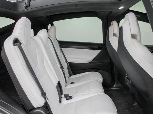 Used 2018 Tesla Model X 75D AWD/4WD image 30