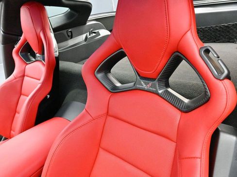 Used 2019 Chevrolet Corvette Z06 RWD image 14