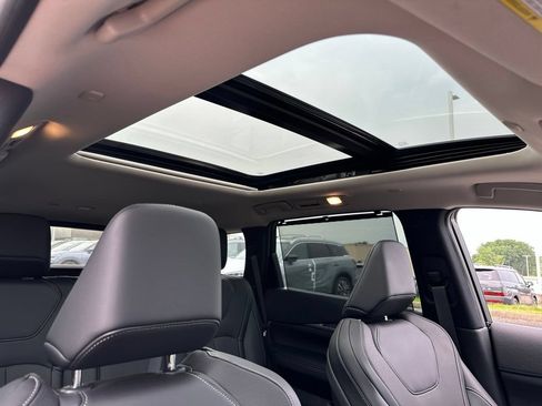 Certified 2026 INFINITI QX60 Luxe w/ Cargo Package AWD/4WD image 22