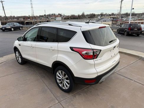 Used 2017 Ford Escape Titanium image 10
