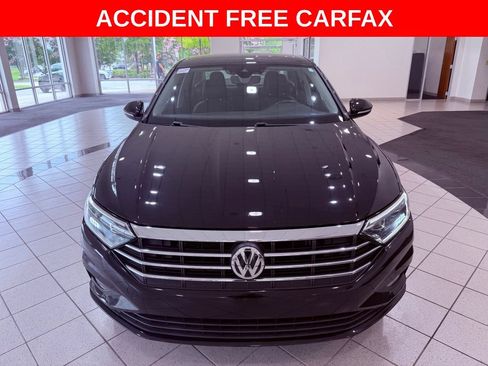 Used 2021 Volkswagen Jetta SEL Premium FWD image 2