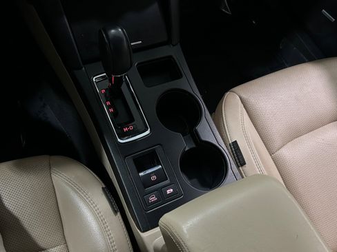 Used 2018 Subaru Outback 2.5i Limited image 12