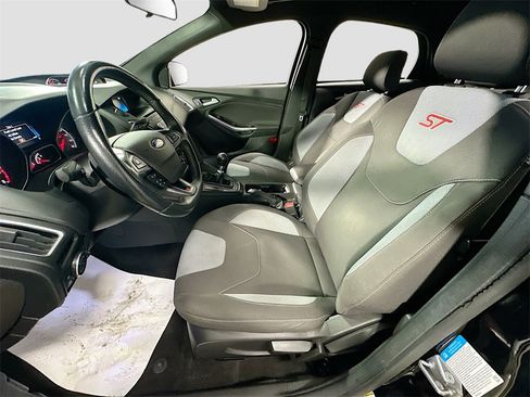 Used 2017 Ford Focus ST image 20