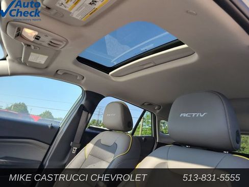 Used 2025 Chevrolet Trax ACTIV w/ Sunroof Package FWD image 20