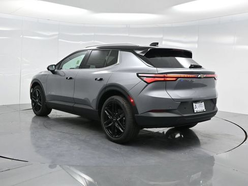 New 2026 Chevrolet Equinox EV LT w/ LPO, Blackout Package AWD/4WD image 5