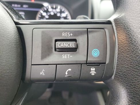 Used 2023 Nissan Rogue SV image 23