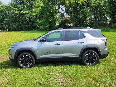 Used 2025 Chevrolet Equinox RS w/ Safety and Technology Package AWD/4WD image 4
