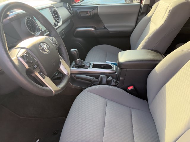 Used 2022 Toyota Tacoma SR5 RWD image 9