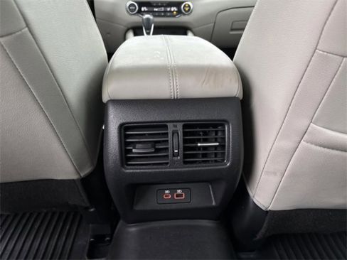 Used 2024 Nissan Altima 2.5 SL image 21