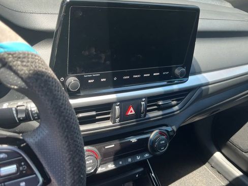 Used 2022 Kia Forte GT-Line w/ GT-Line Premium Package FWD image 8