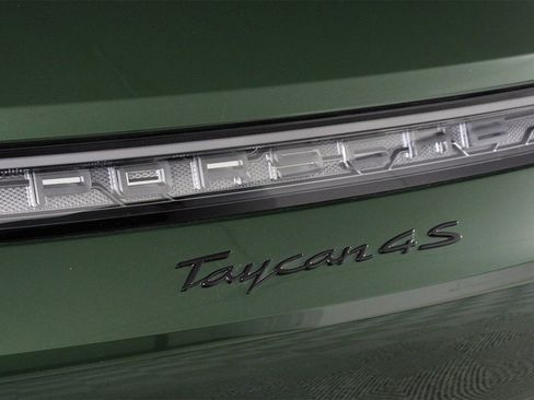 Used 2025 Porsche Taycan 4S image 22