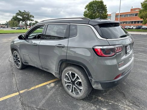 Used 2022 Jeep Compass Limited AWD/4WD image 8
