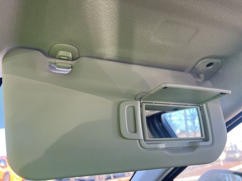 Used 2025 Nissan Kicks S image 22